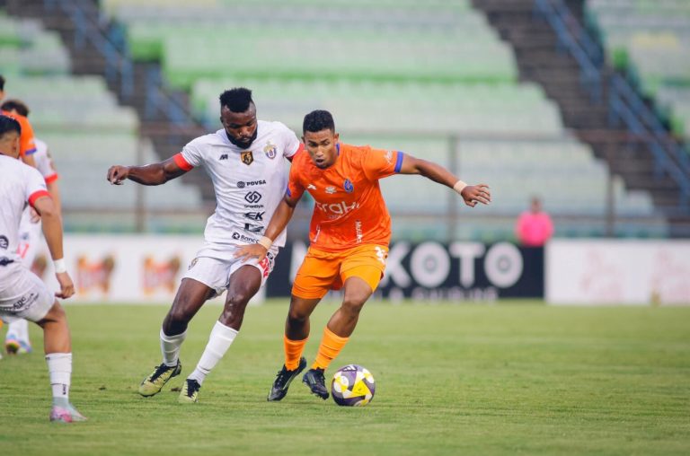 Deportivo La Guaira-UCV