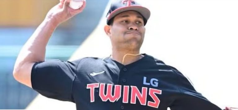 Yonny Chirinos-KBO