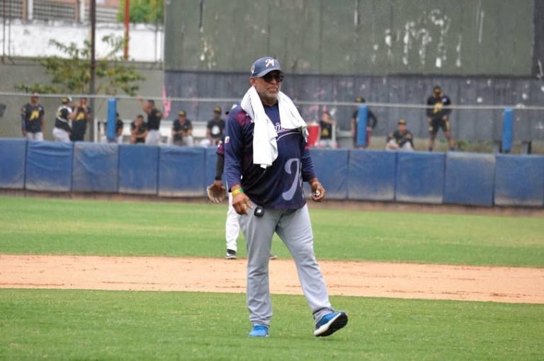 Clemente Álvarez-mñanager de Marineros de Carabobo