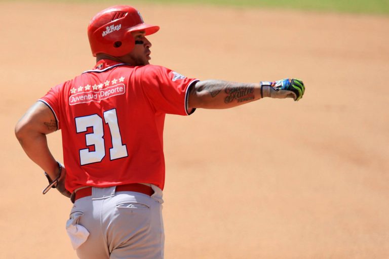 Senadores de Caracas-Caciques de Distrito