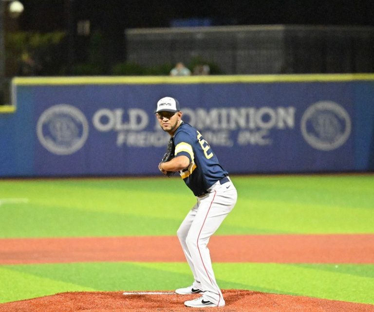 Riniel Raudes-Navegantes del Magallanes