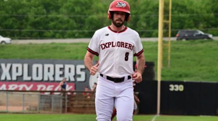 Vince Fernández-Caciques de Distrito