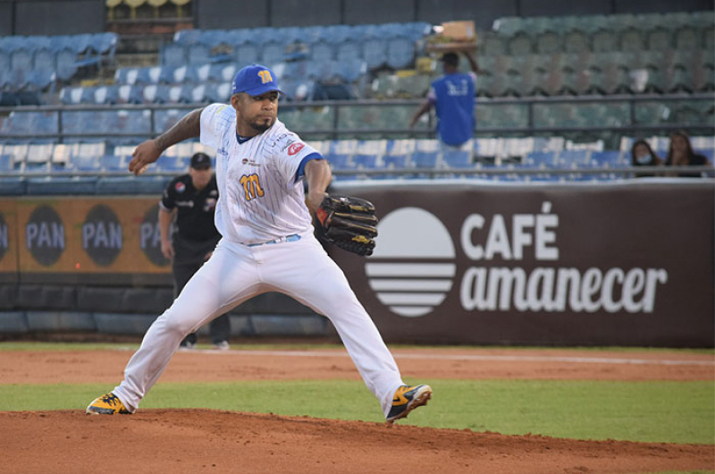 Junior Guerra-Navegantes del Magallanes