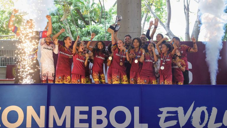 Jvier Contador alzó el título en Caracas