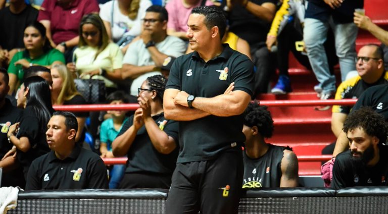 Julio Duqela-Gaiteros del Zulia