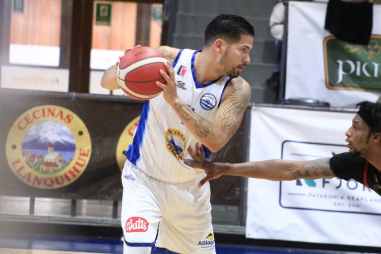 Luis "Lobo" Mérida-Atlético Puerto Varas