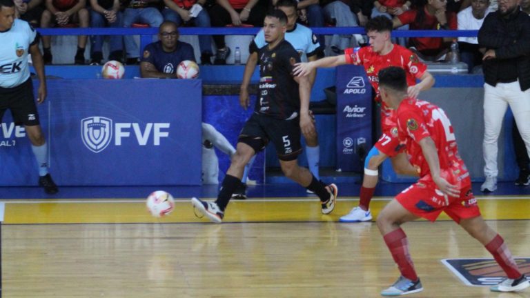 Monagas Futsal-Centauros de Caracas