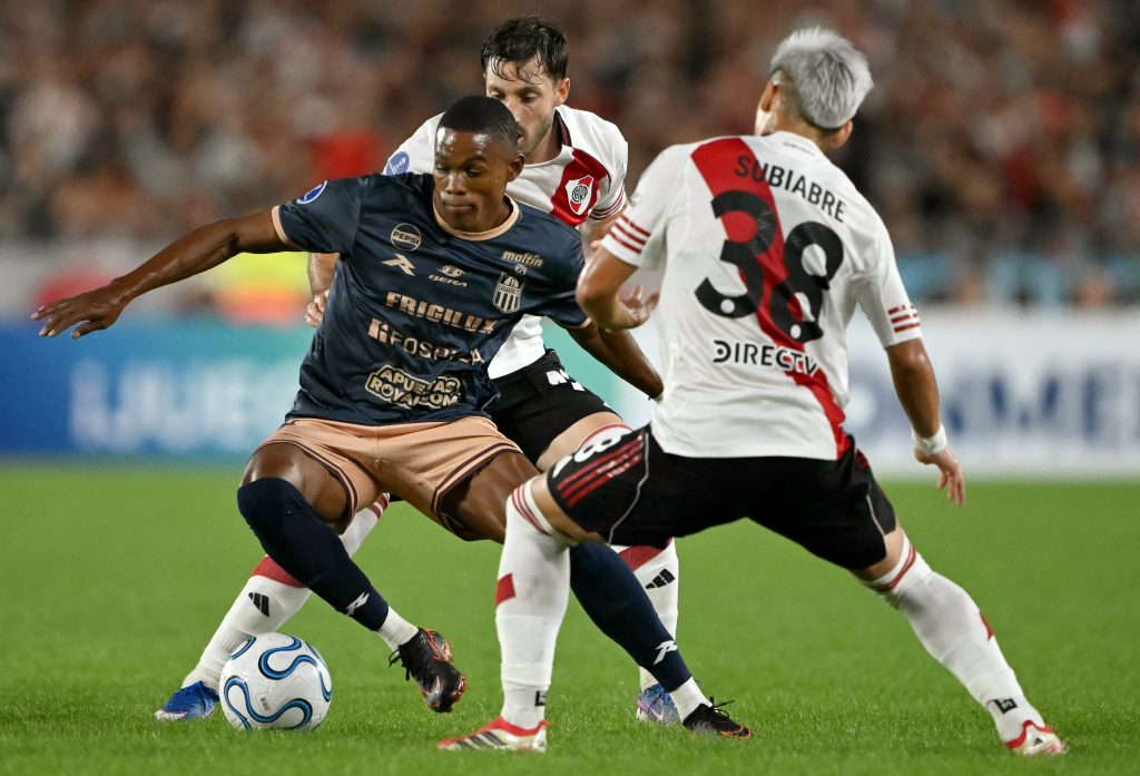 Carabobo FC visitó a River Plate