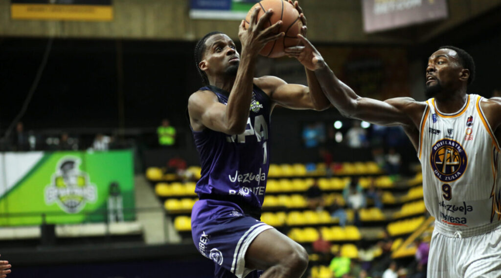 Spartans Distito Capital-Brillantes del Zulia