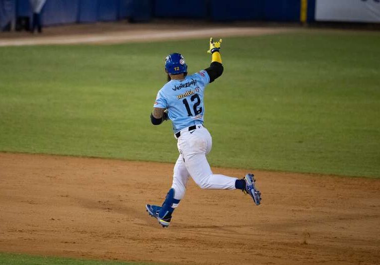 Rougned Odor fue la figura del Magallanes